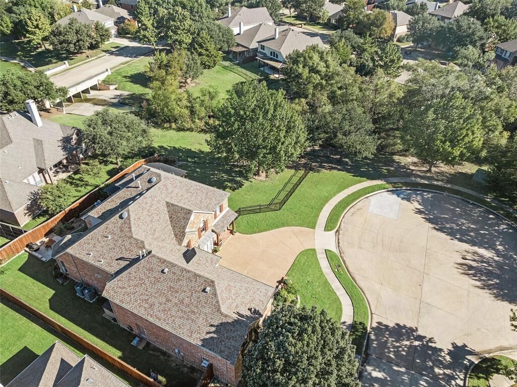 Property Photo:  2316 Idlewild Drive  TX 75036 