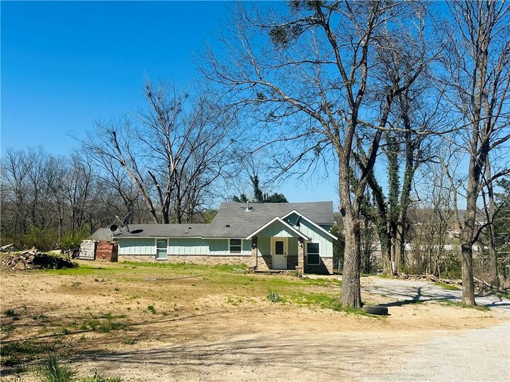 Property Photo: 202 S Parrott Drive AR 72740