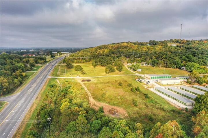 Property Photo: 2497 E Aarons Drive AR 72764