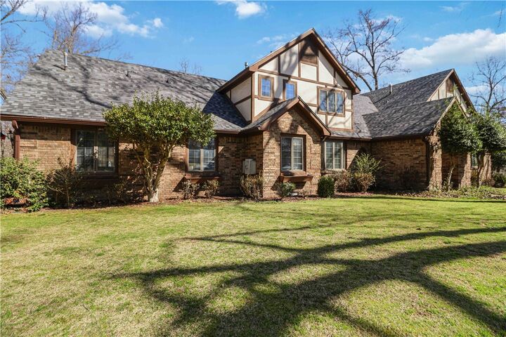 Property Photo:  2701 Inwood Drive  AR 72601 