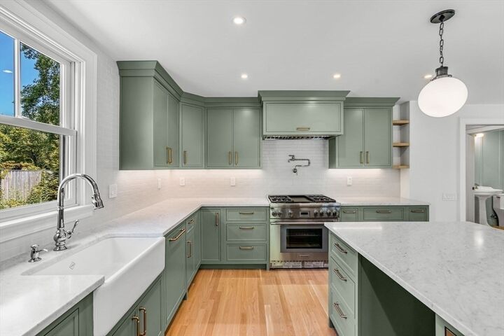 Property Photo:  10 Hatch Farm Lane 10  MA 01742 