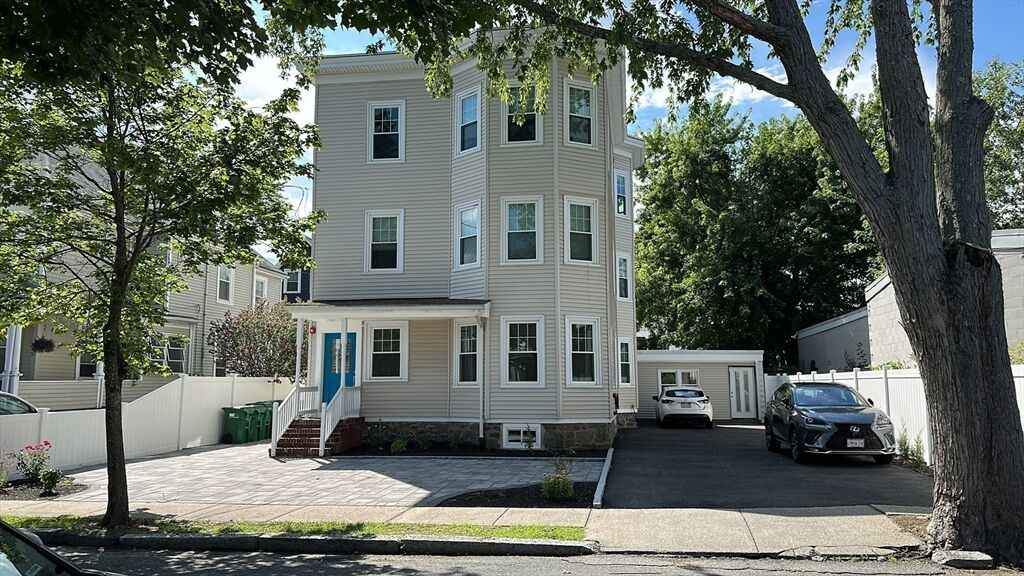 Property Photo:  52 Garfield Avenue 1  MA 02155 