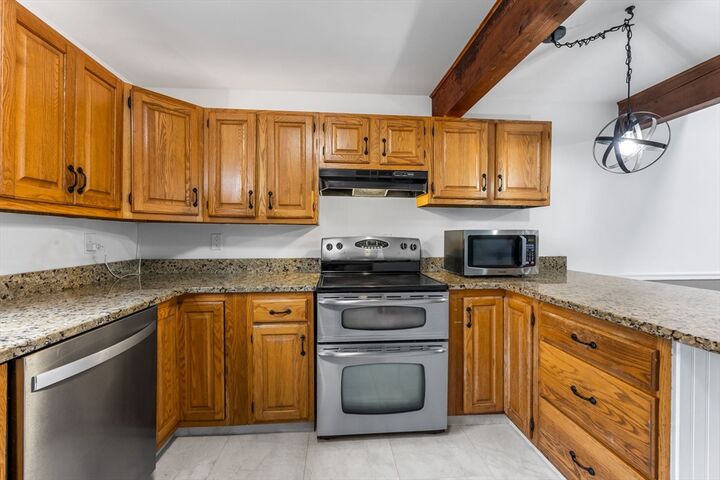 Property Photo:  186 Walnut St  MA 02601 