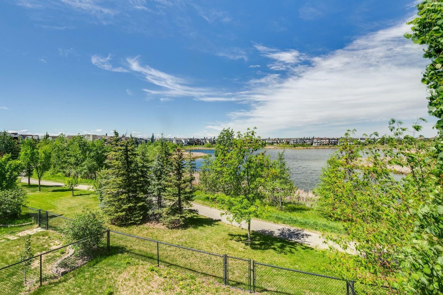 Property Photo:  248 Copperpond Circle SE  AB T2Z 0R3 