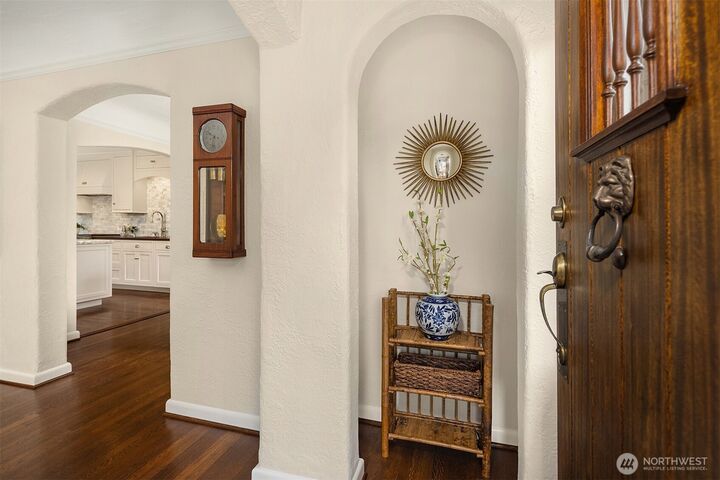 Property Photo: 4737 46th Avenue NE WA 98105