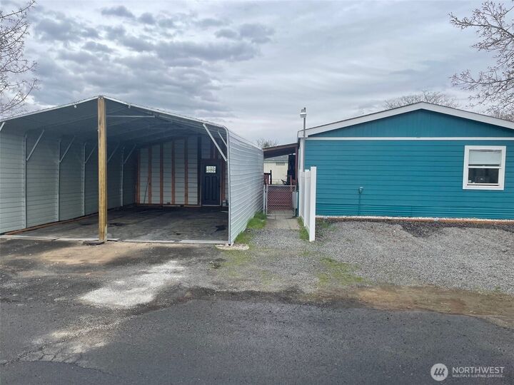 Property Photo:  3057  Road H  NE 47  WA 98837 