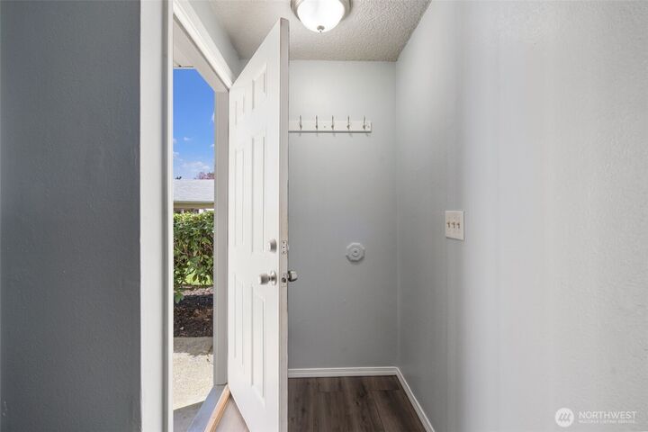Property Photo:  6904 NE 43rd Street F  WA 98661 
