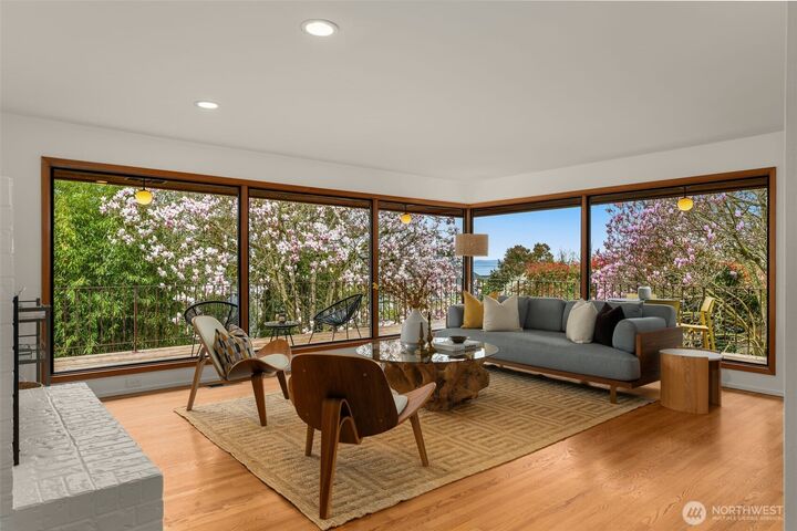 Property Photo:  6531  Seward Park (Not On Arterial) Avenue S  WA 98118 