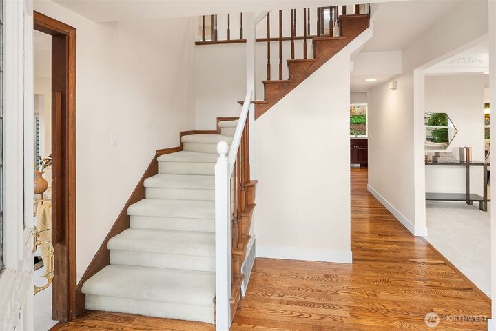 Property Photo:  6220  146th Place SE  WA 98006 