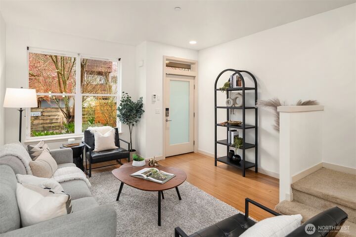 Property Photo:  1139  Bradner Place S  WA 98144 