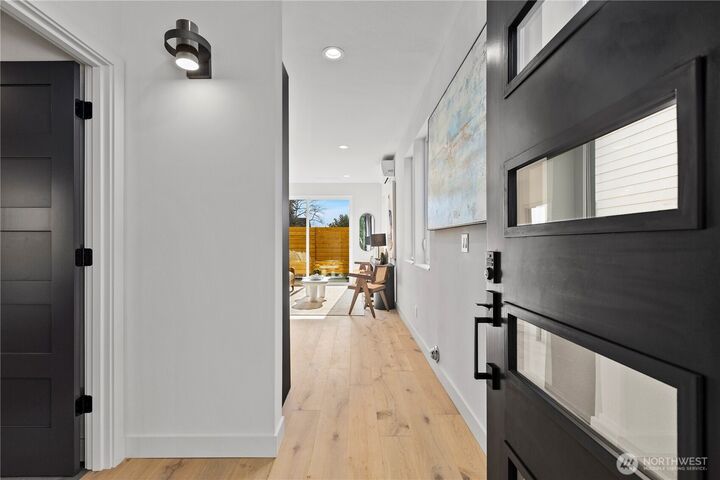 Property Photo:  2562  30th Avenue W  WA 98199 