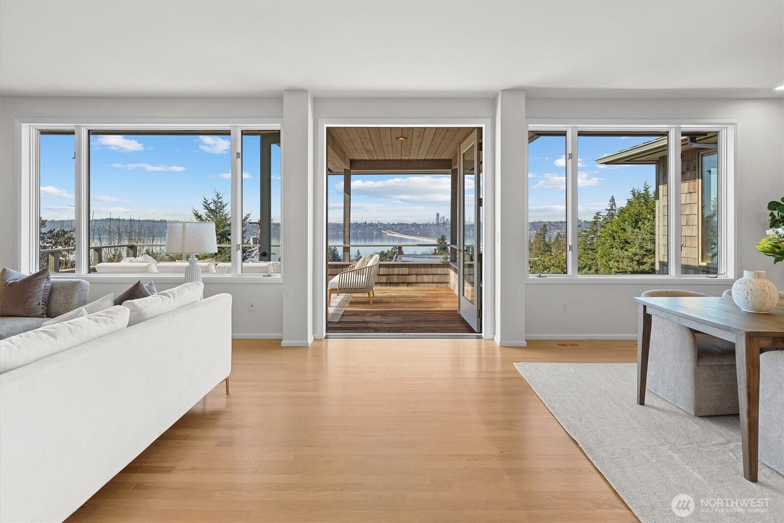 Property Photo: 2800 68th Avenue SE WA 98040