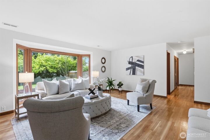 Property Photo: 2503 125th Avenue NE WA 98005