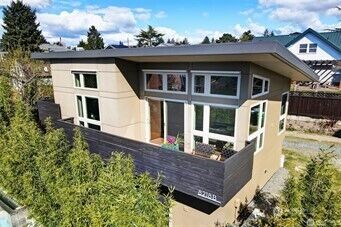 Property Photo:  8218  2nd Avenue NE #B  WA 98115 