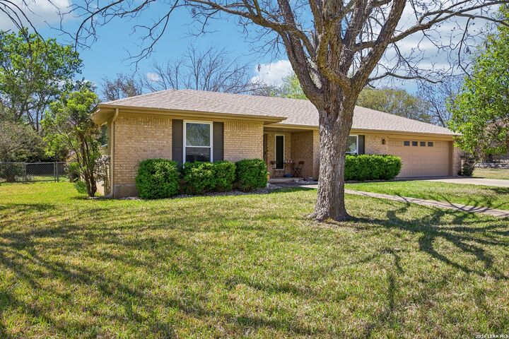 Property Photo: 92 Westwood TX 78028
