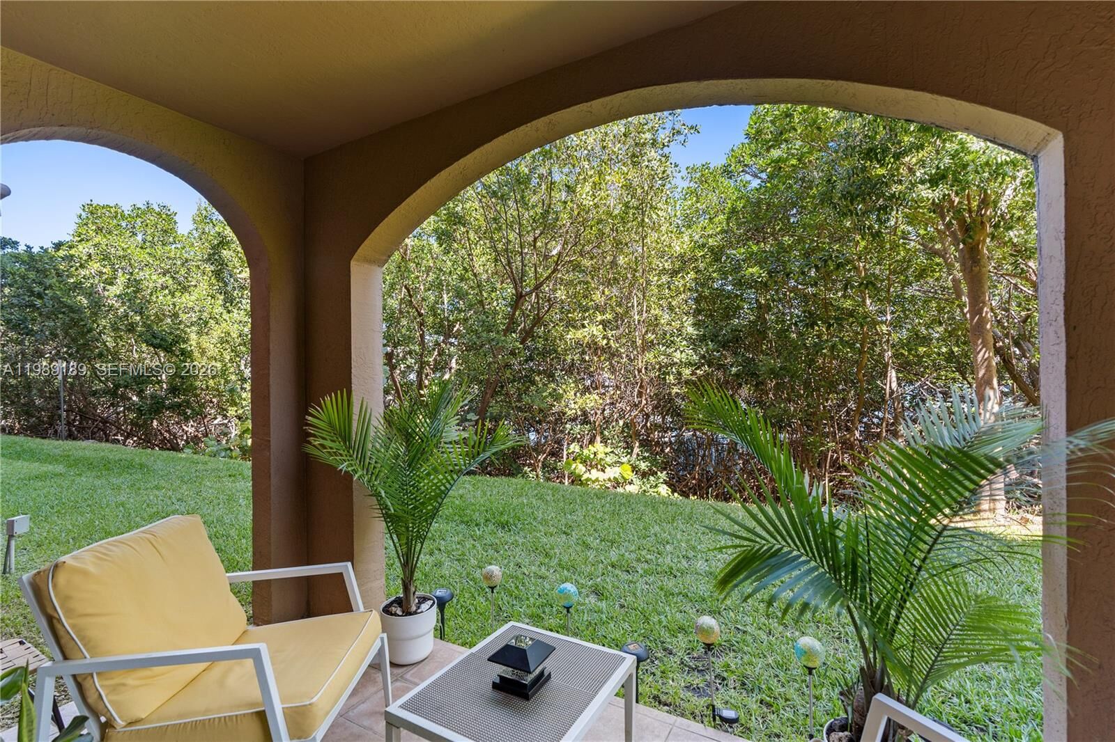 Property Photo: 19655 E Country Club Dr 6108 FL 33180