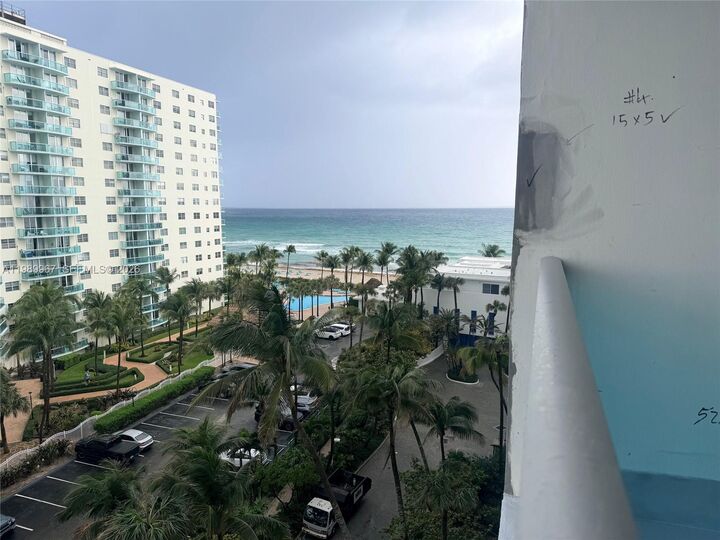 Property Photo:  4001 S Ocean Dr 8H  FL 33019 