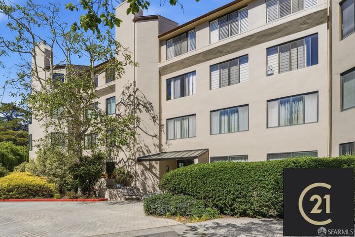 Property Photo:  230 N Lake Merced Hills 1A  CA 94132 