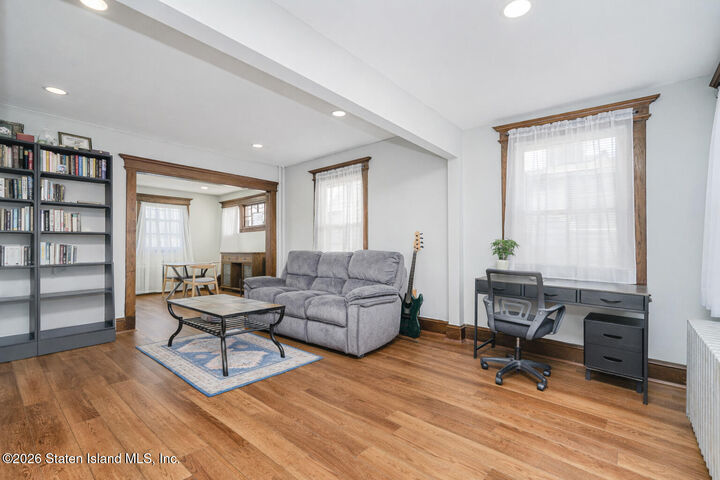 Property Photo:  20 Lester Street  NY 10314 
