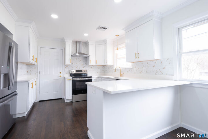 Property Photo:  24 Caldwell Drive  CT 06776 