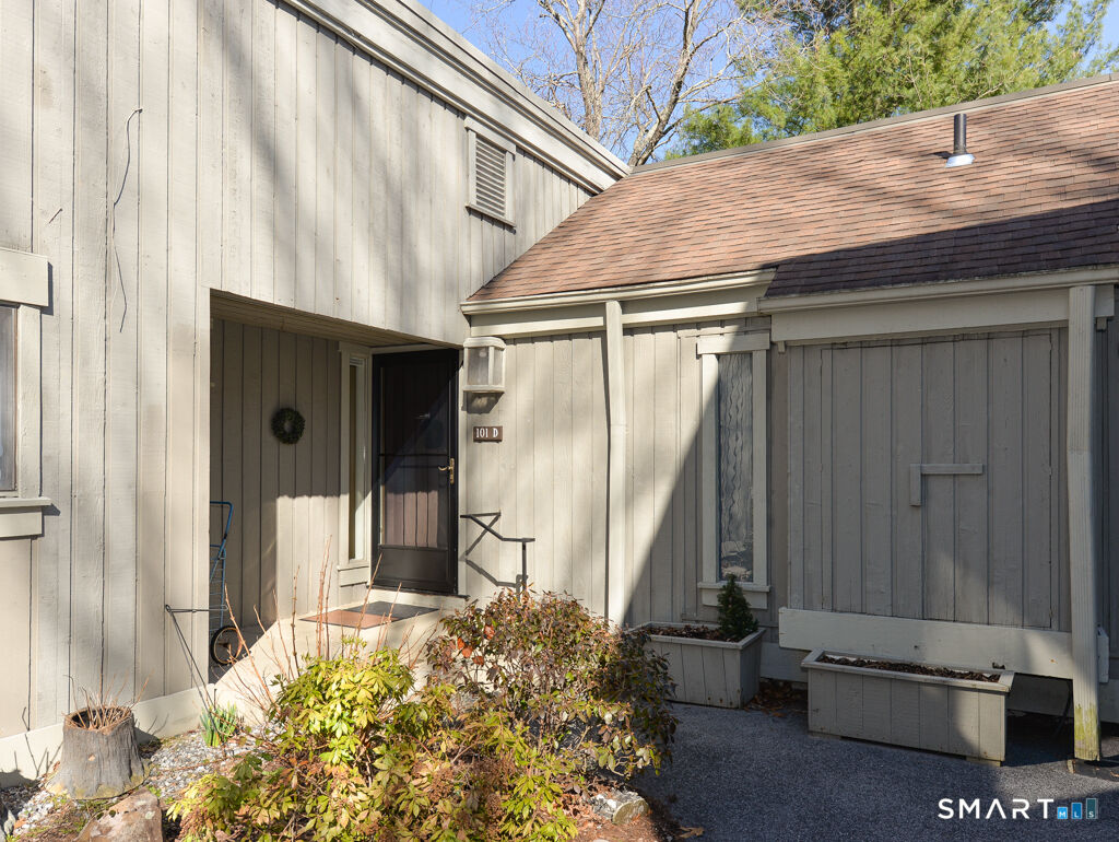 Property Photo:  101 Heritage Village D  CT 06488 