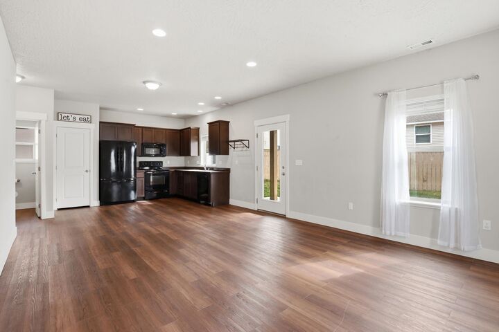 Property Photo: 13507 W 10th Ave WA 99001