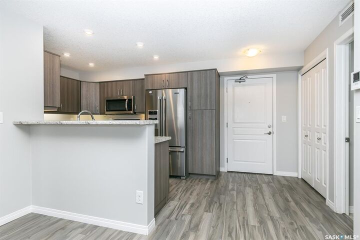 Property Photo: 108 Willis Crescent 4307 SK S7T 0W8