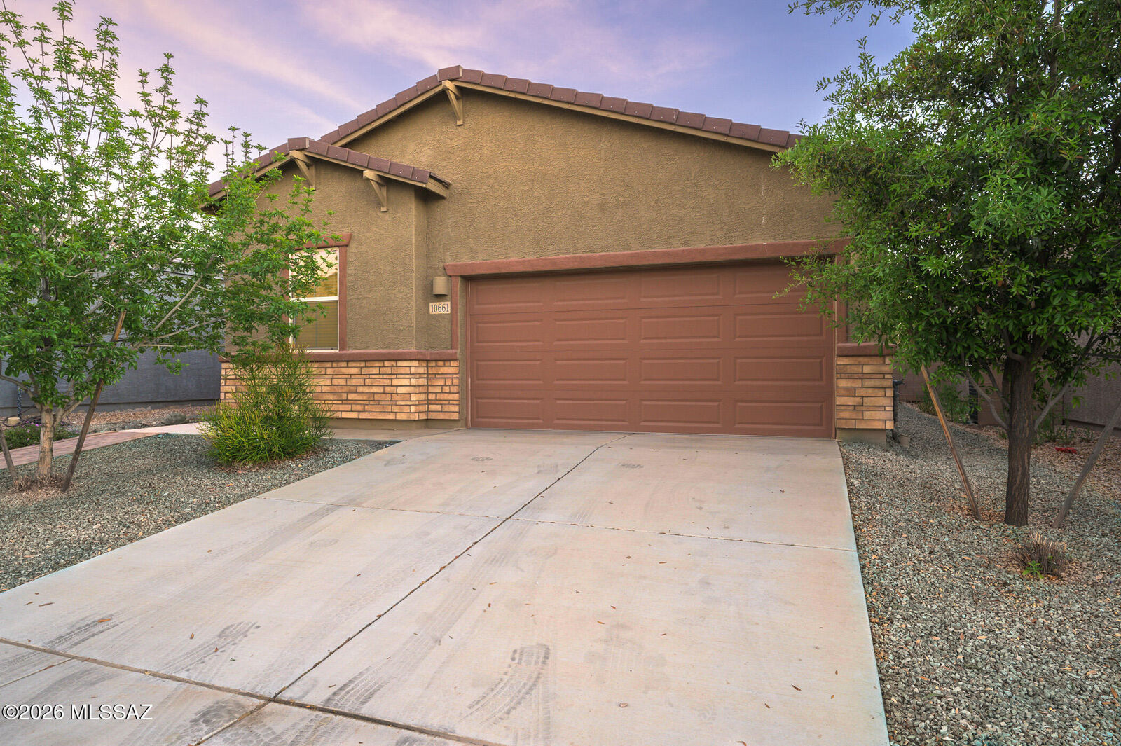 Property Photo:  10661 W Filbert Street  AZ 85653 