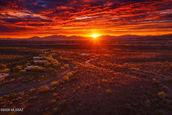 Property Photo: 770 E Canyon Rock Road 26 AZ 85614