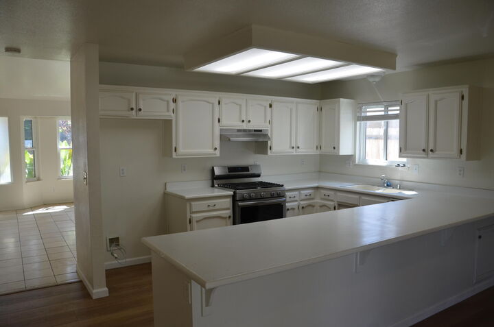 Property Photo:  634 W Vassar Avenue  CA 93277 