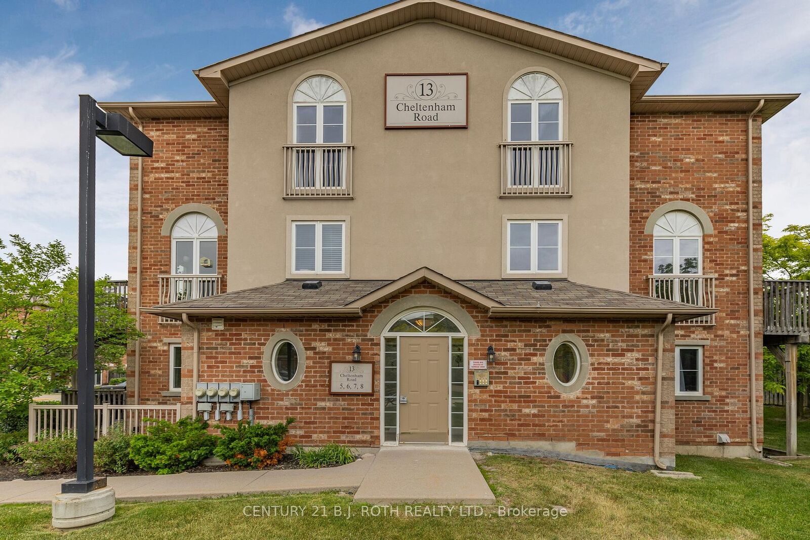 Property Photo:  13 Cheltenham Road 7  ON L4M 0E7 