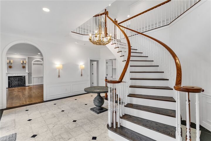 Property Photo:  76 Fair Oaks Dr  PA 15238 