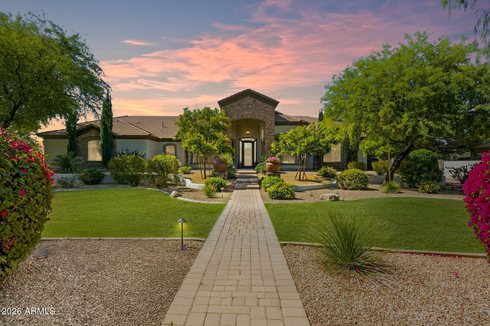 Property Photo: 745 E John Henry Lane AZ 85296