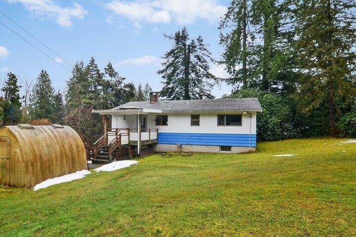 Property Photo: 33875 Richards Avenue BC V2V 7E3