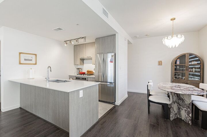 Property Photo: 7708 Alderbridge Way 10 BC V6X 0P9