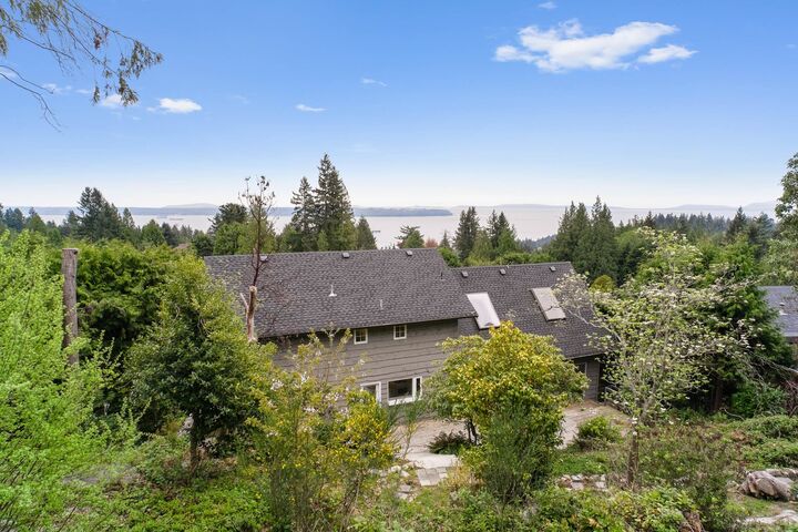 4607 Woodgreen Drive — photo 1