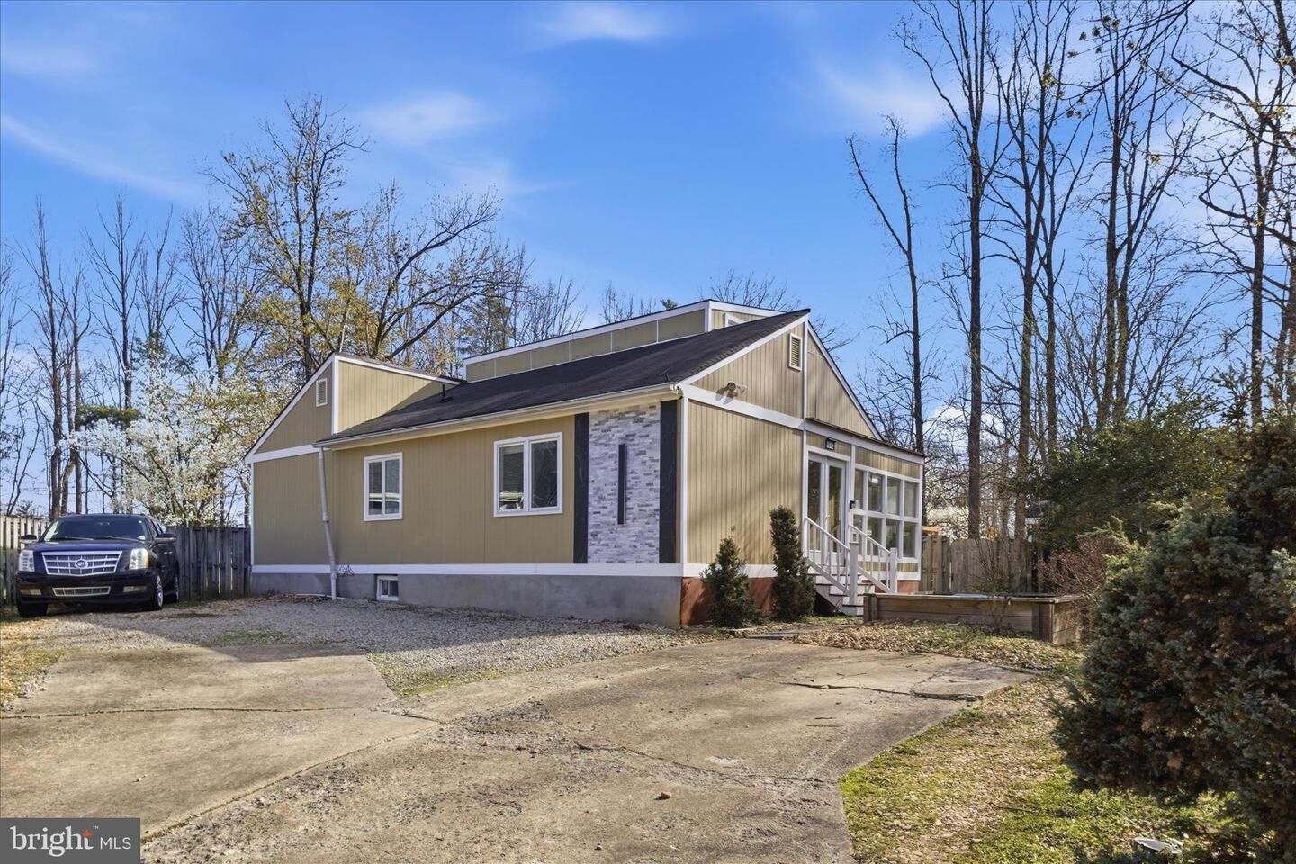 Property Photo: 5515 Westcliff Court VA 22015