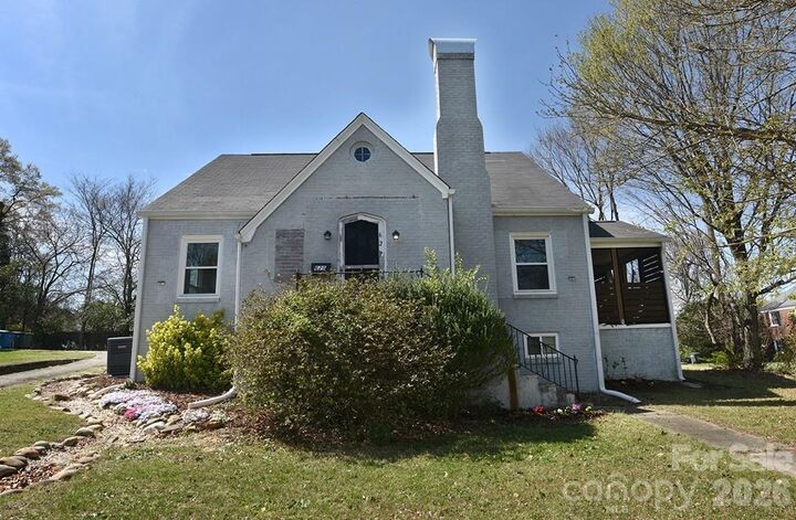 Property Photo: 629 W Council Street NC 28144