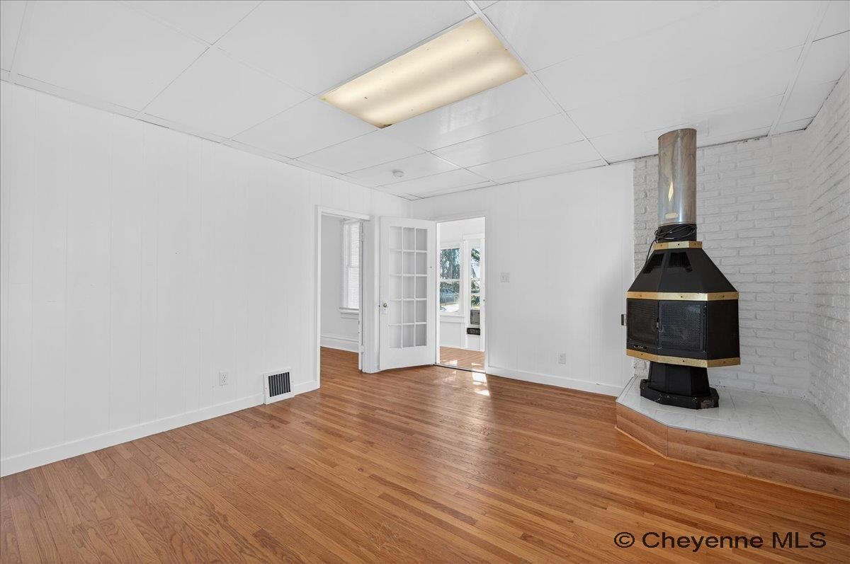 Property Photo: 506 E 7th St WY 82007