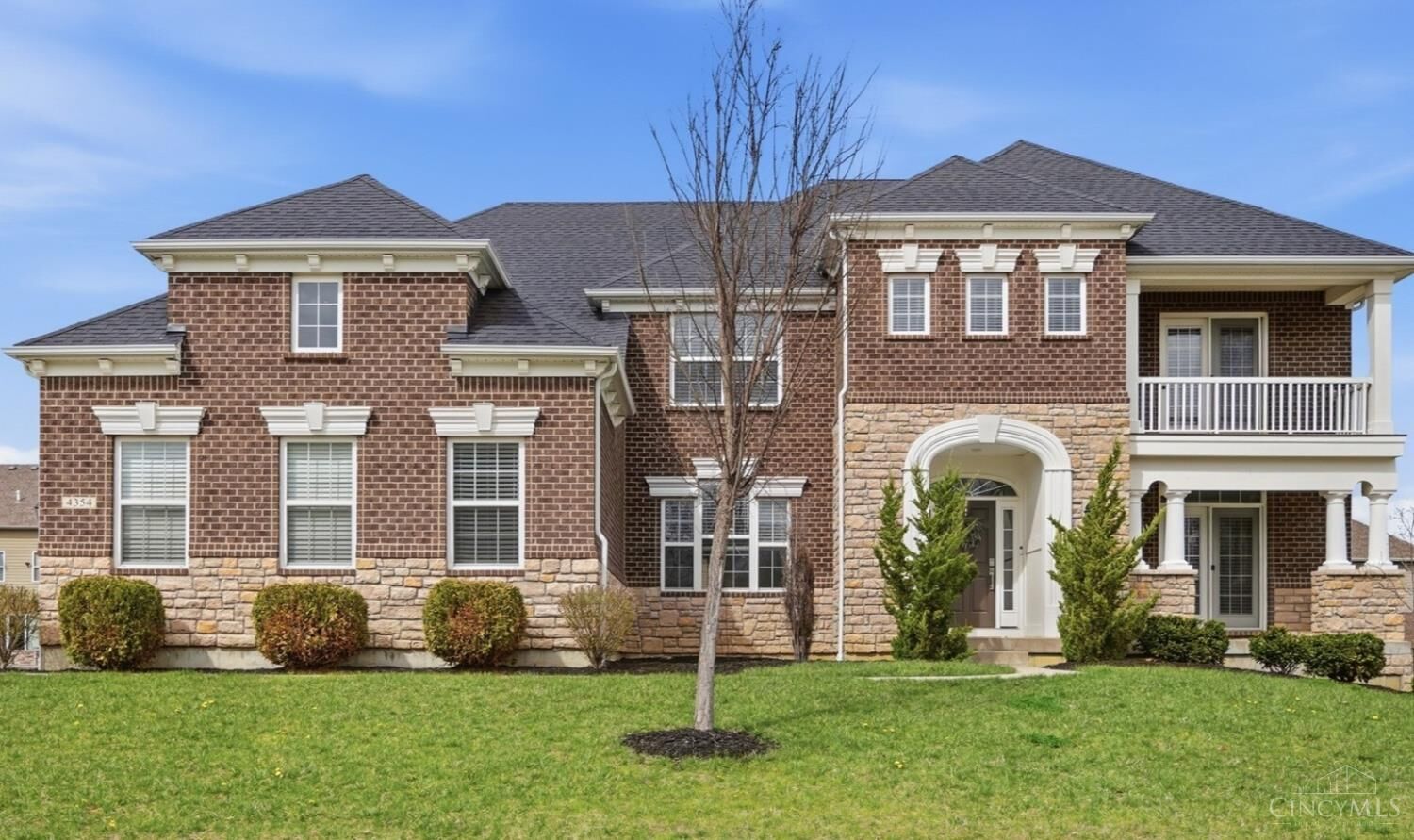 Property Photo:  4354 Highland Green Drive  OH 45040 