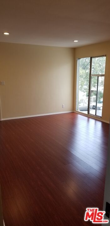 Property Photo:  5950 Carlton Way  CA 90028 