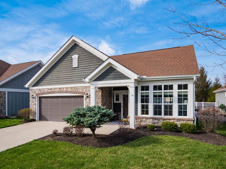 Property Photo:  8015 Summitpoint Place  OH 43035 