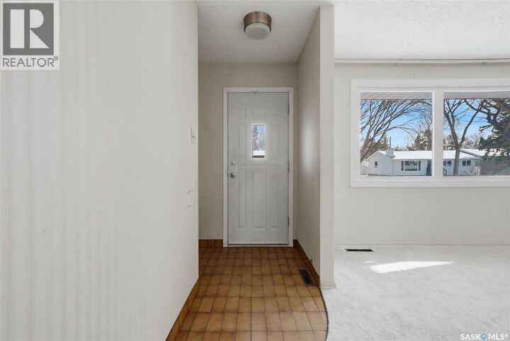 Property Photo:  148 Marsh Crescent  SK S4S 5J7 