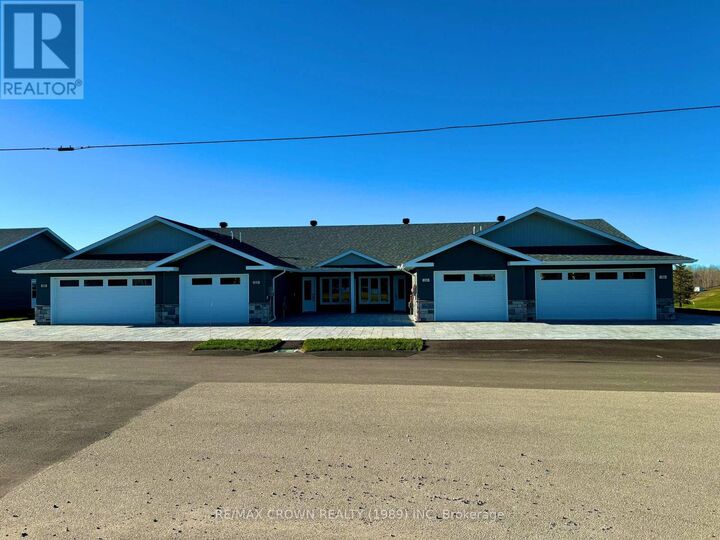 Property Photo: 20 Golf Street ON P5N 3J6