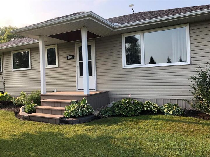 Property Photo:  1108 Hill Street  MB R0M 0C0 