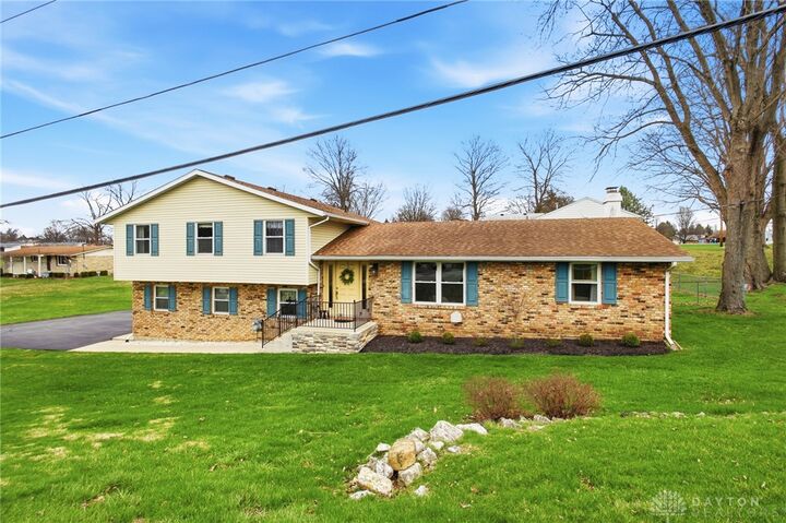 Property Photo: 2224 Cheviot Hills Drive OH 45505