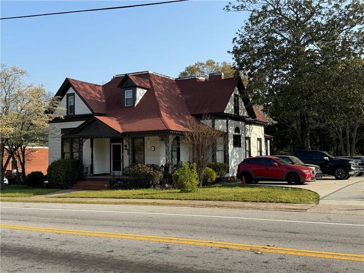 Property Photo:  41 W Campbellton Street  GA 30213 