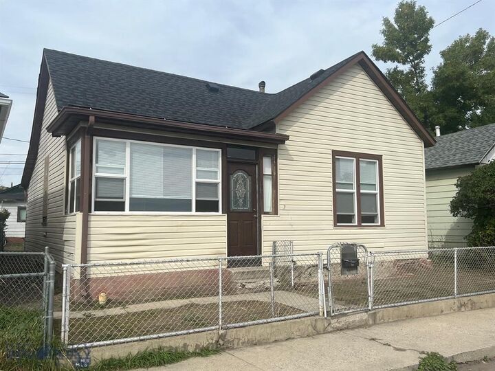 Property Photo:  1231 E 1st Street  MT 59701 