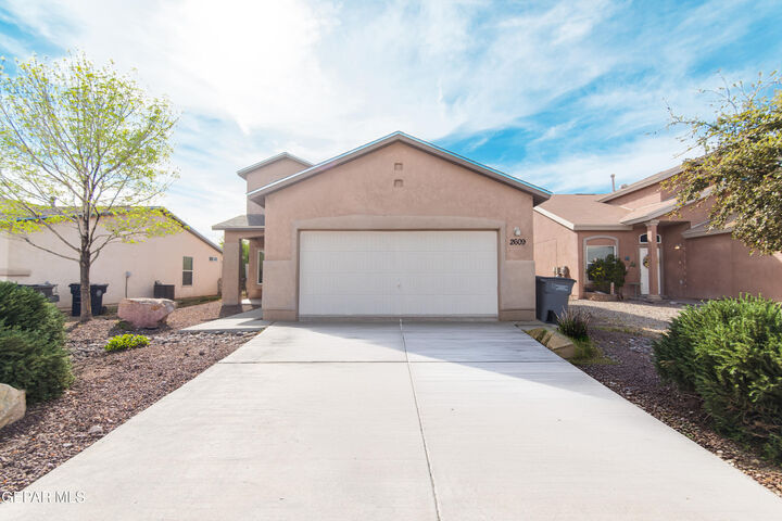 Property Photo:  2609 Chris Evert Place  TX 79938 