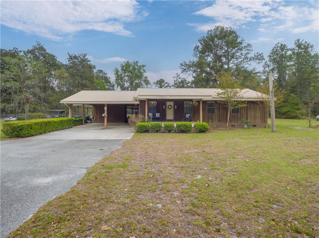 Property Photo:  220 Arthur Knowles Road  GA 31537 